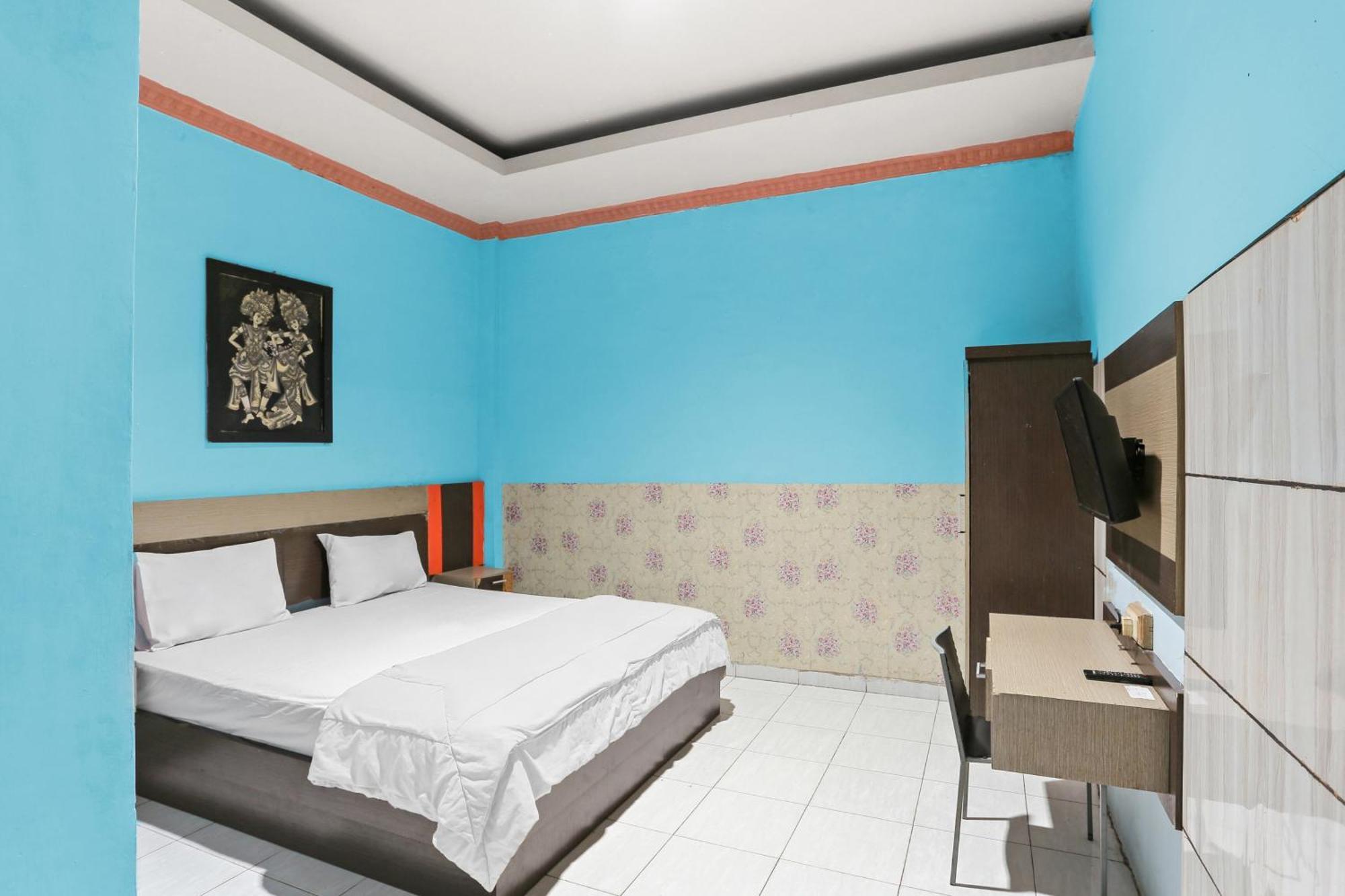 Oyo 93046 Hotel Fortuna Parepare Εξωτερικό φωτογραφία