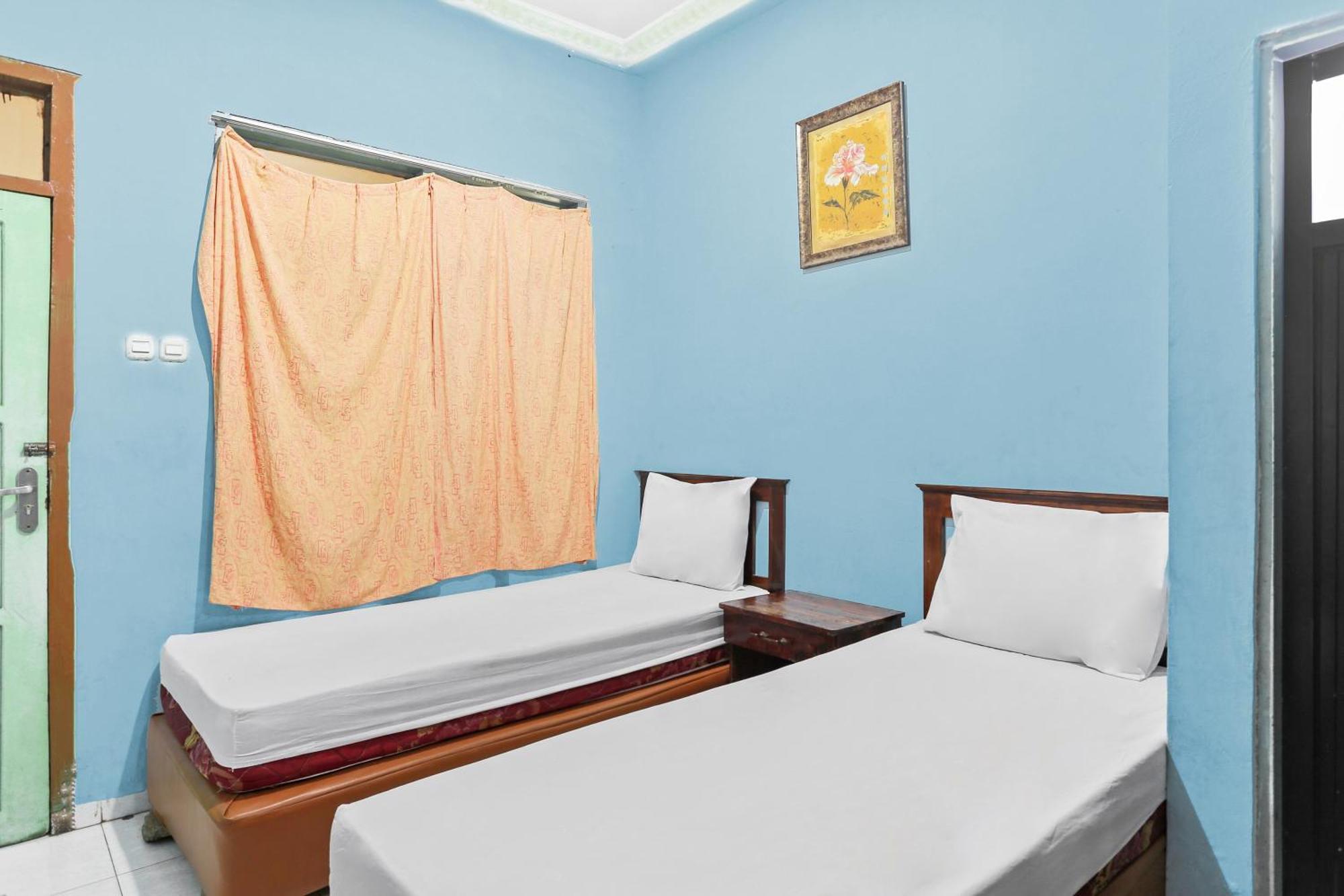 Oyo 93046 Hotel Fortuna Parepare Εξωτερικό φωτογραφία