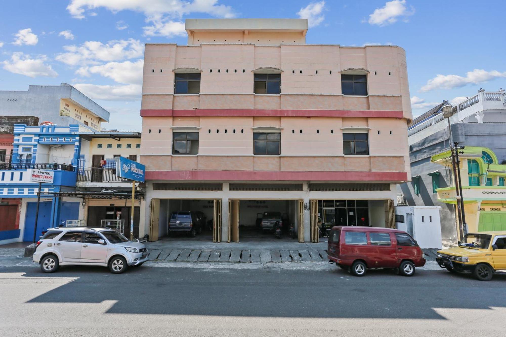 Oyo 93046 Hotel Fortuna Parepare Εξωτερικό φωτογραφία